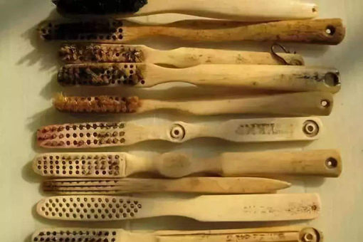 牙刷是谁发明的?牙刷的发明者是中国的一位皇帝