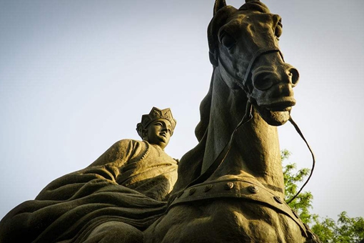 白龙马为什么不能参加战斗?白龙马难道就是一匹普通的马么? 白龙马为什么不能参加战斗?白龙马难道就是一匹普通的马么?