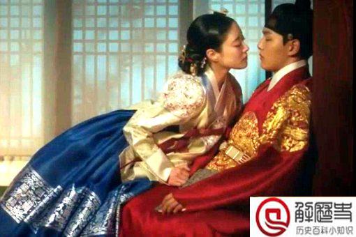 古代男主与小妾行房为何正妻要在一旁 古代男主与小妾行房为何正妻要在一旁