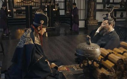 曹操送荀彧三层食盒是逼荀彧自杀么?曹操为什么想要荀彧死?