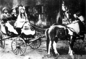 1889年4月16日 喜剧大师卓别林诞辰