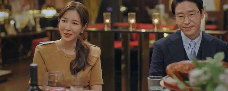 顶楼双胞胎妈妈是谁