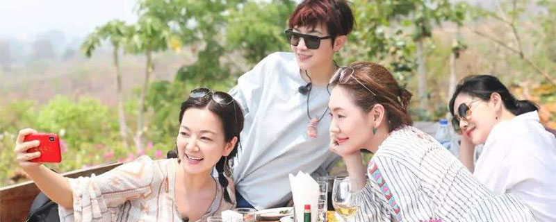 大小s跟范晓萱,阿雅的综艺节目是什么