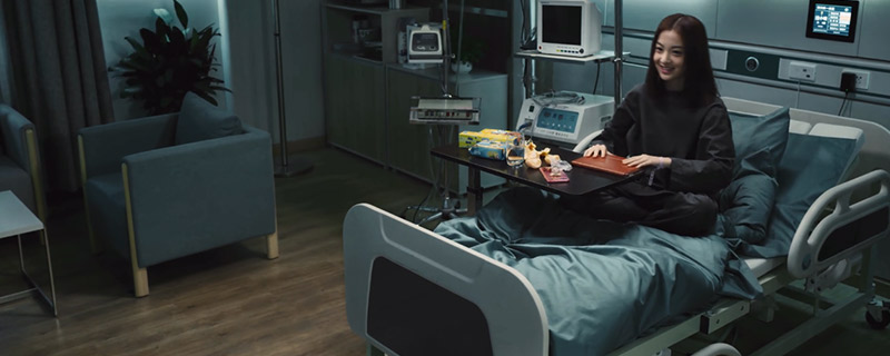 黑白禁区里的淦小暖是谁的女儿