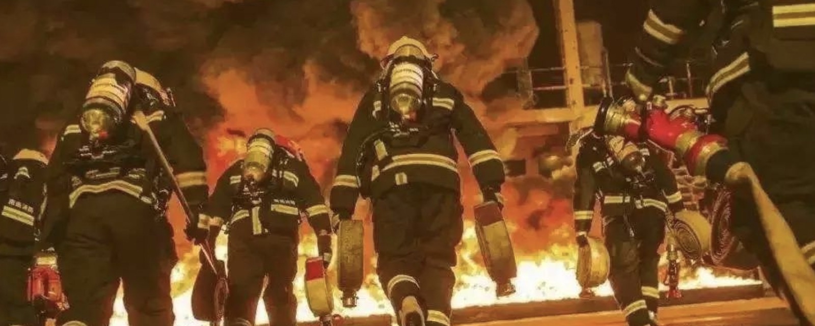 烈火英雄故事原型