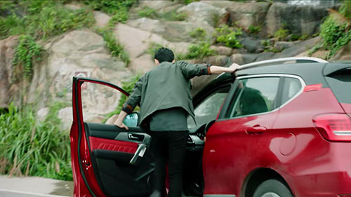 反恐特战队之天狼唐石喜欢谁