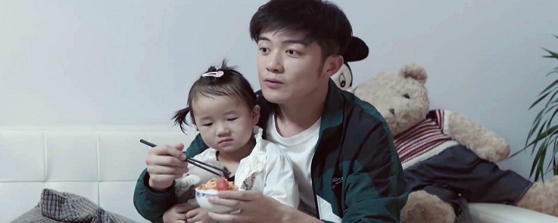 亲爱的热爱的李泽锋演的谁