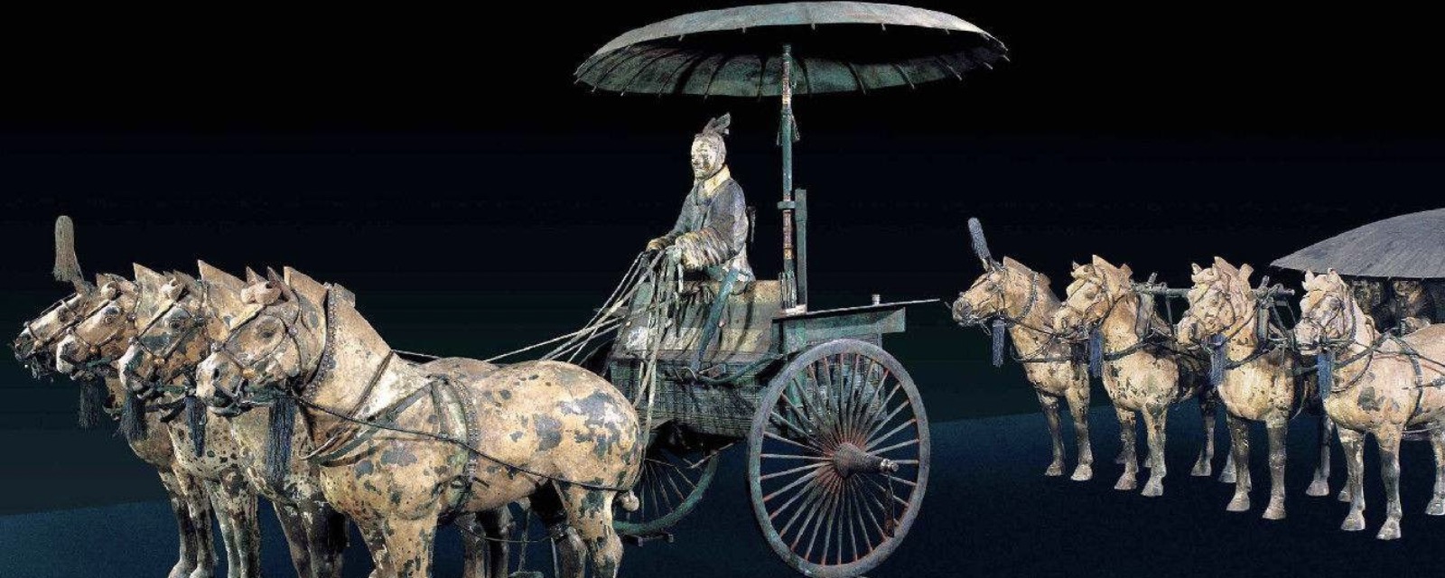 秦始皇帝陵的出土文物中被誉为青铜之冠的是