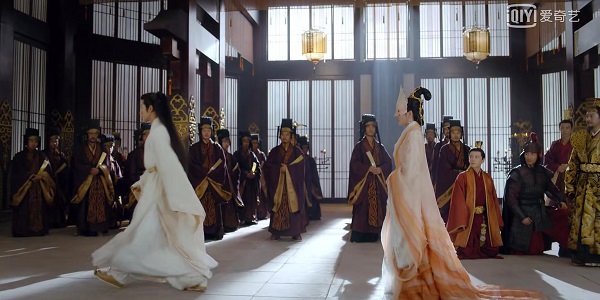 白发到底讲的是什么 