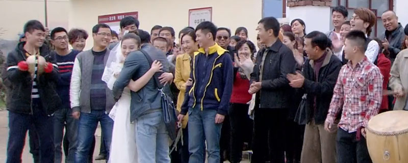 苦乐村官万喜最后和谁在一起了