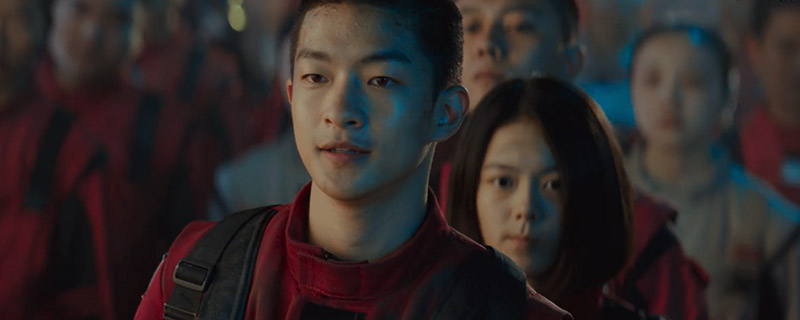 流浪地球加长版有什么区别