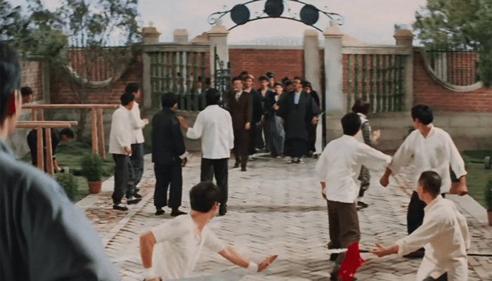 李小龙是怎么死的 