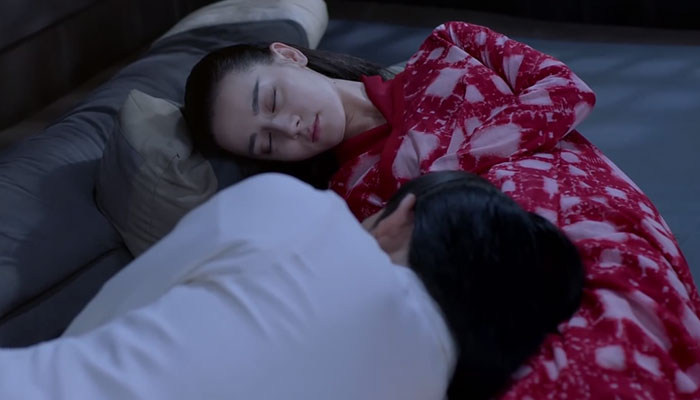 烈火如歌银雪和如歌什么关系