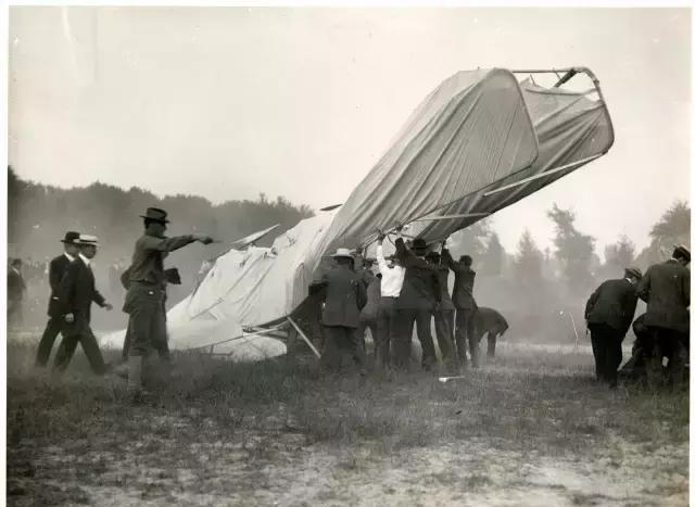 1908年8月21日 奥维尔·赖特建造第一架军用飞机
