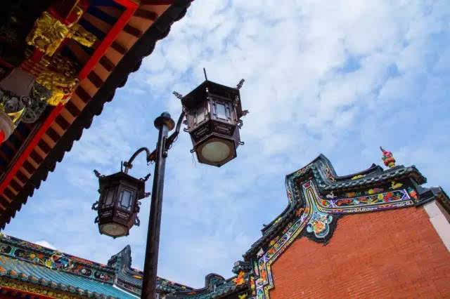 家己人胶己人是什么意思