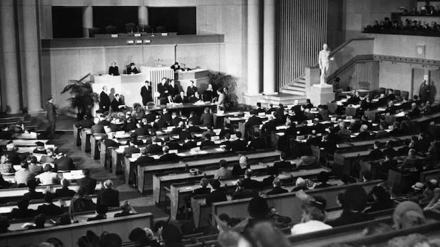 1949年8月12日 关于保护战争受难者的日内瓦公约签订