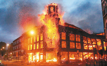 1958年8月24日 伦敦发生种族骚乱