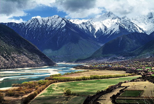 1950年8月15日 西藏墨脱发生中国有史以来最大地震