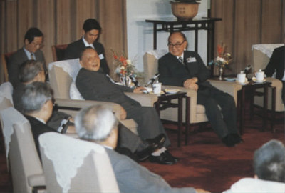 1993年9月23日 邓小平关于香港问题的谈话发表