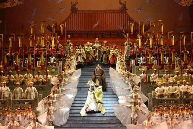 1998年9月5日 意大利歌剧《图兰多》亮相中国