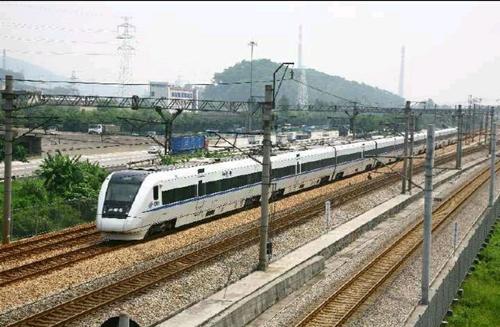 1994年10月20日 广深准高速铁路试车成功