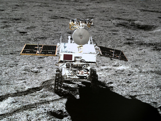 玉兔二号月球车工作时的能量来自