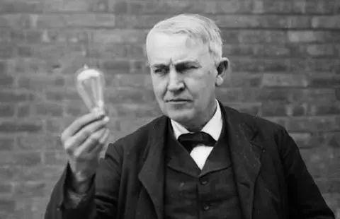 1931年10月9日 美国发明家托马斯·爱迪生逝世