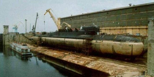 1986年10月3日 苏联一核潜艇起火沉没