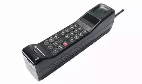 1987年11月18日 移动电话网“大哥大”开通使用