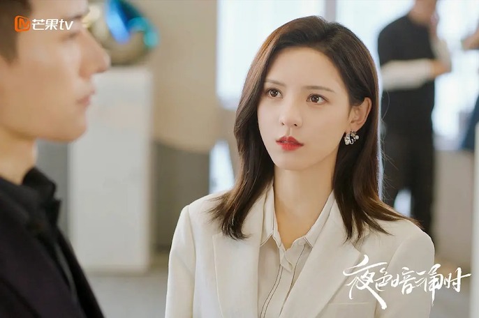 夜色暗涌时女主和男二第几集分手